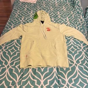 Neon greenish-yellow Nike World-Tour sweatshirt and sweatshorts XS